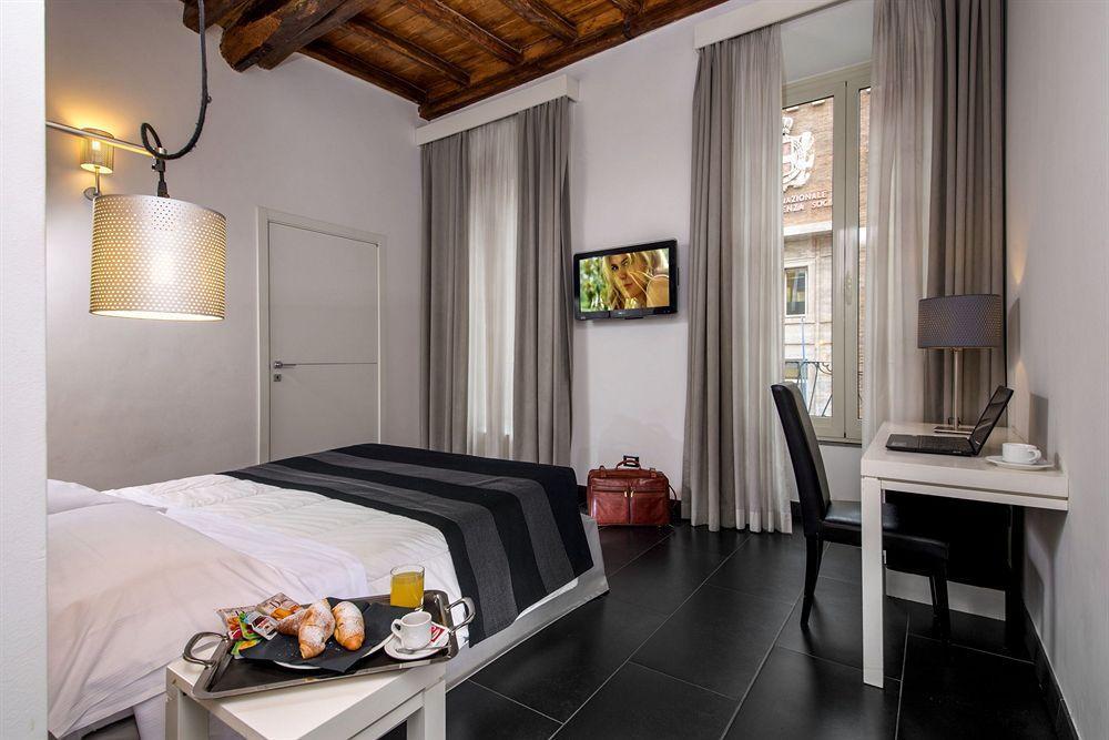 Stay Inn Rome Via Del Corso Exterior foto